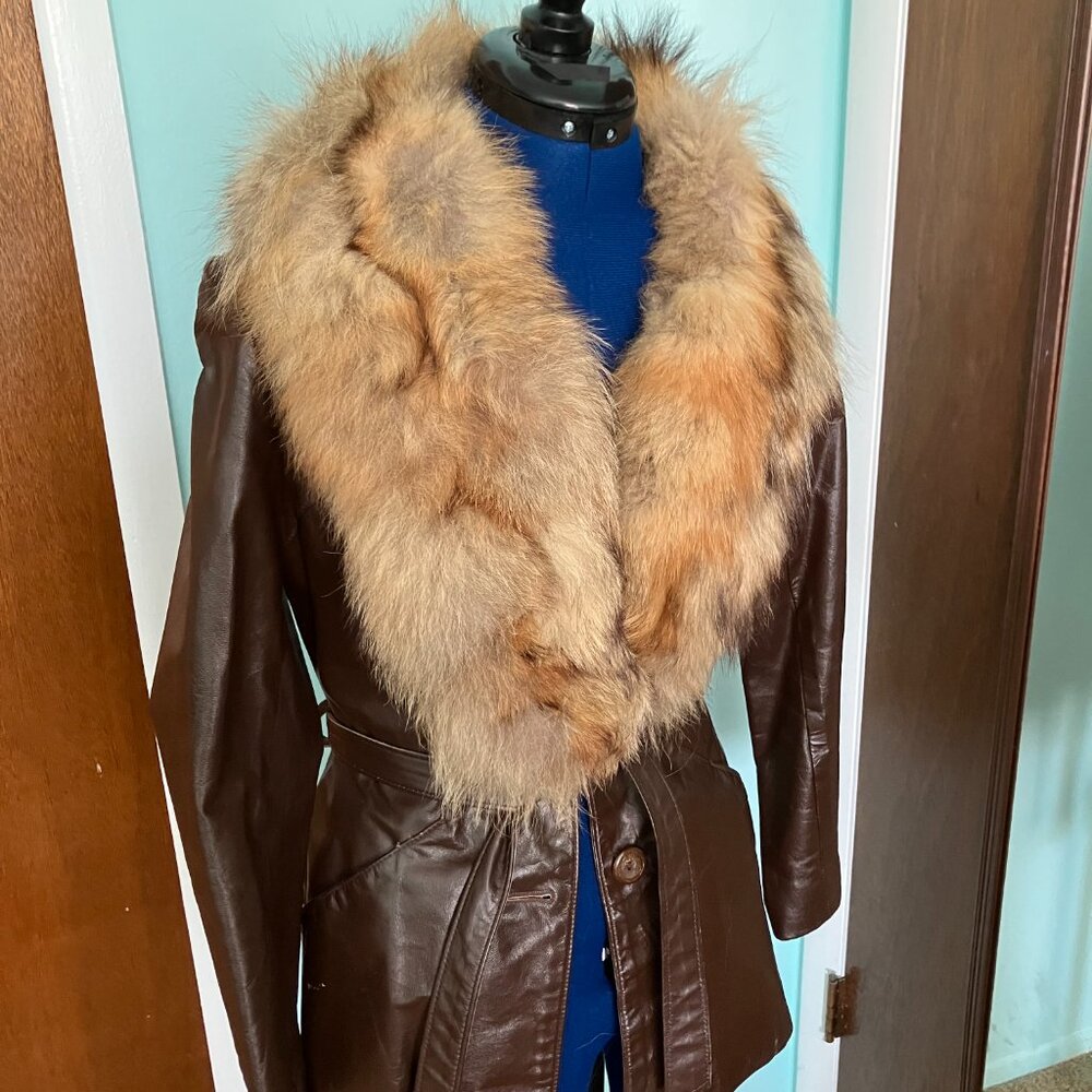 Brown Leather Jacket with Genuine Fox Fur Collar - Winkelman's Best, Size M - Picture 2 of 3